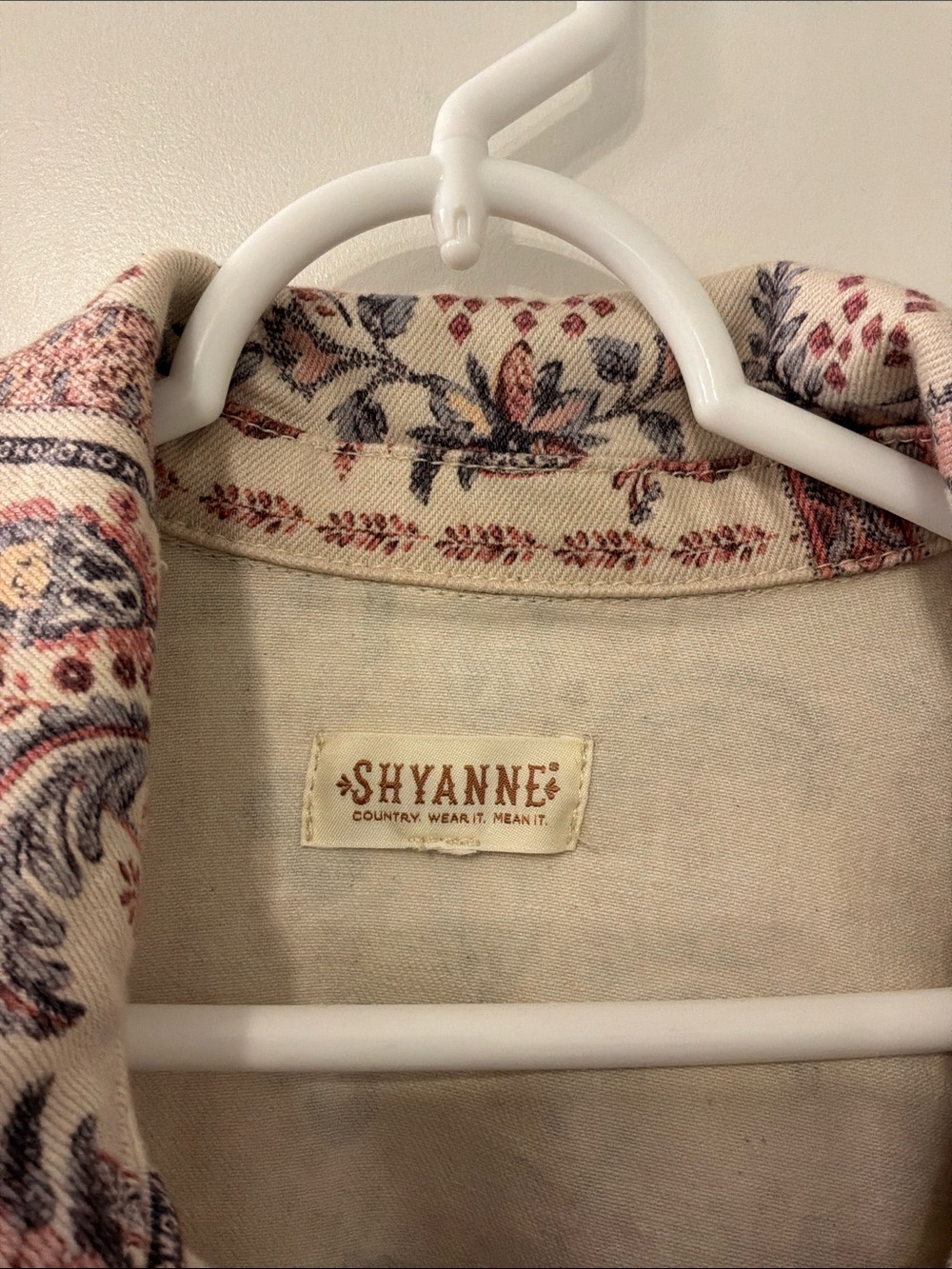 Shyanne Floral Patchwork Cropped Jean Jacket - Cream & Pink - Picture 4 of 4
